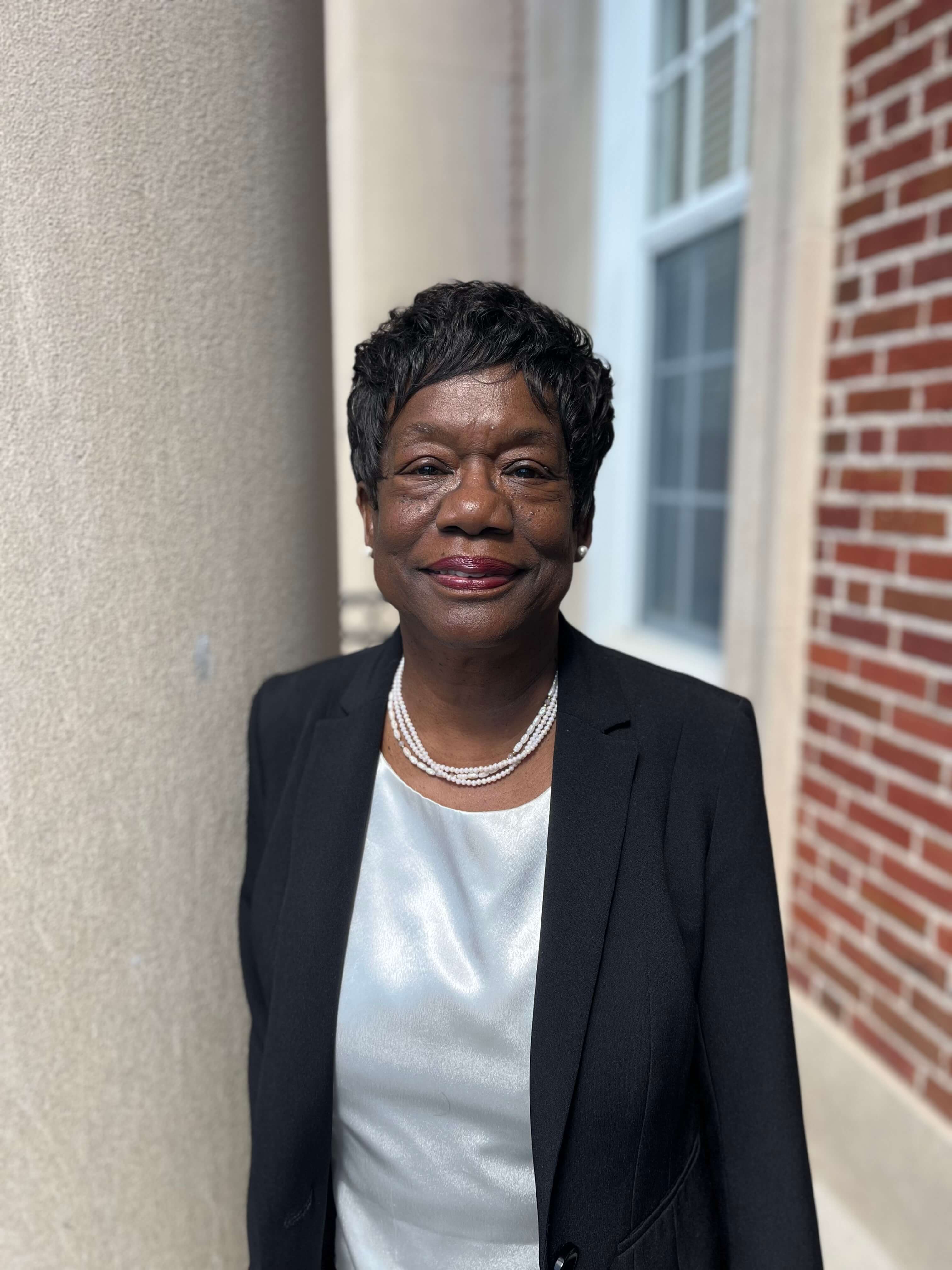 HENDERSONVILLE CITY COUNCIL APPOINTS MELINDA LOWRANCE TO FILL VACANT SEAT - Vimarsana News