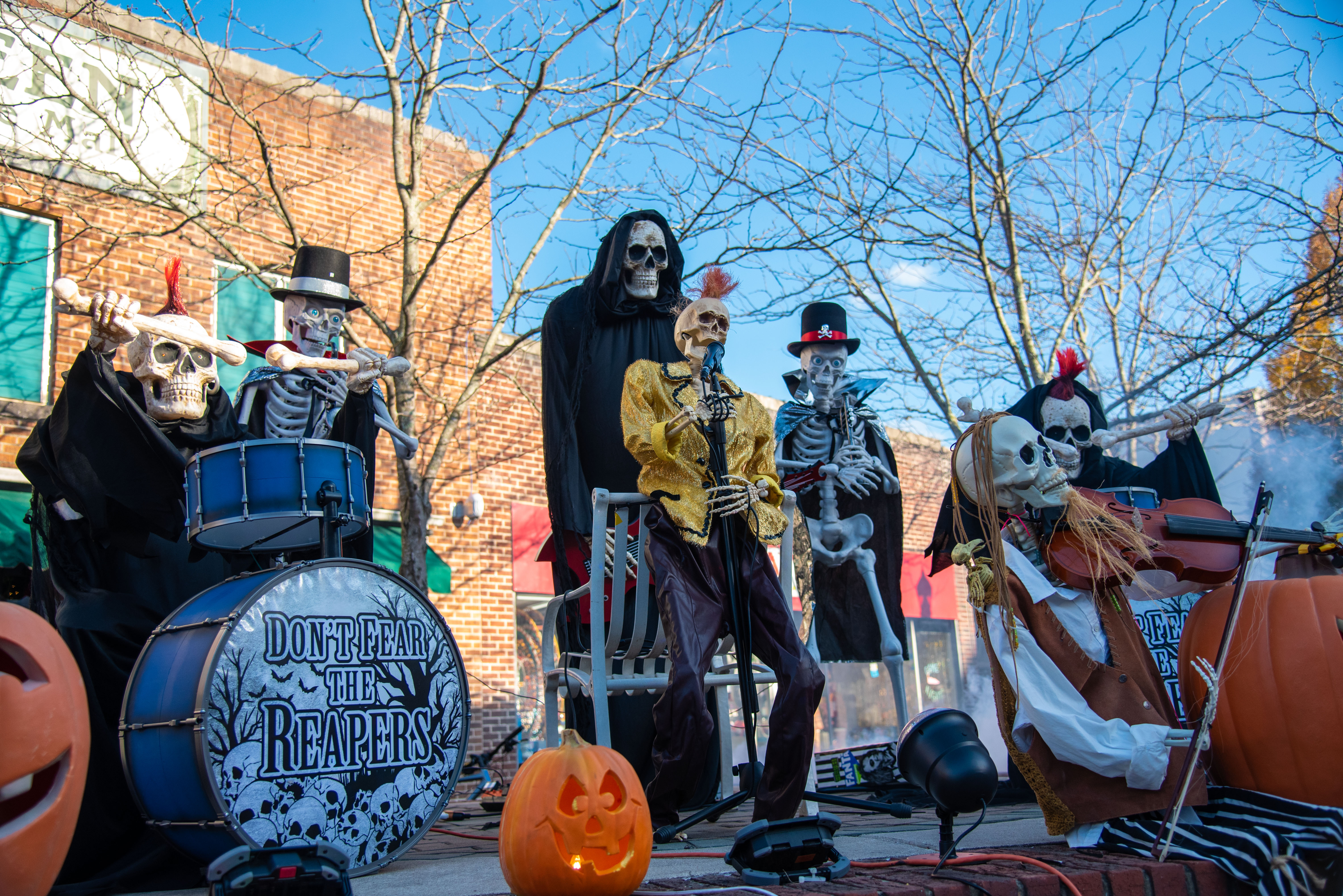 CELEBRATE HALLOWEEN AND FALL FUN IN DOWNTOWN HENDERSONVILLE OCTOBER 31ST